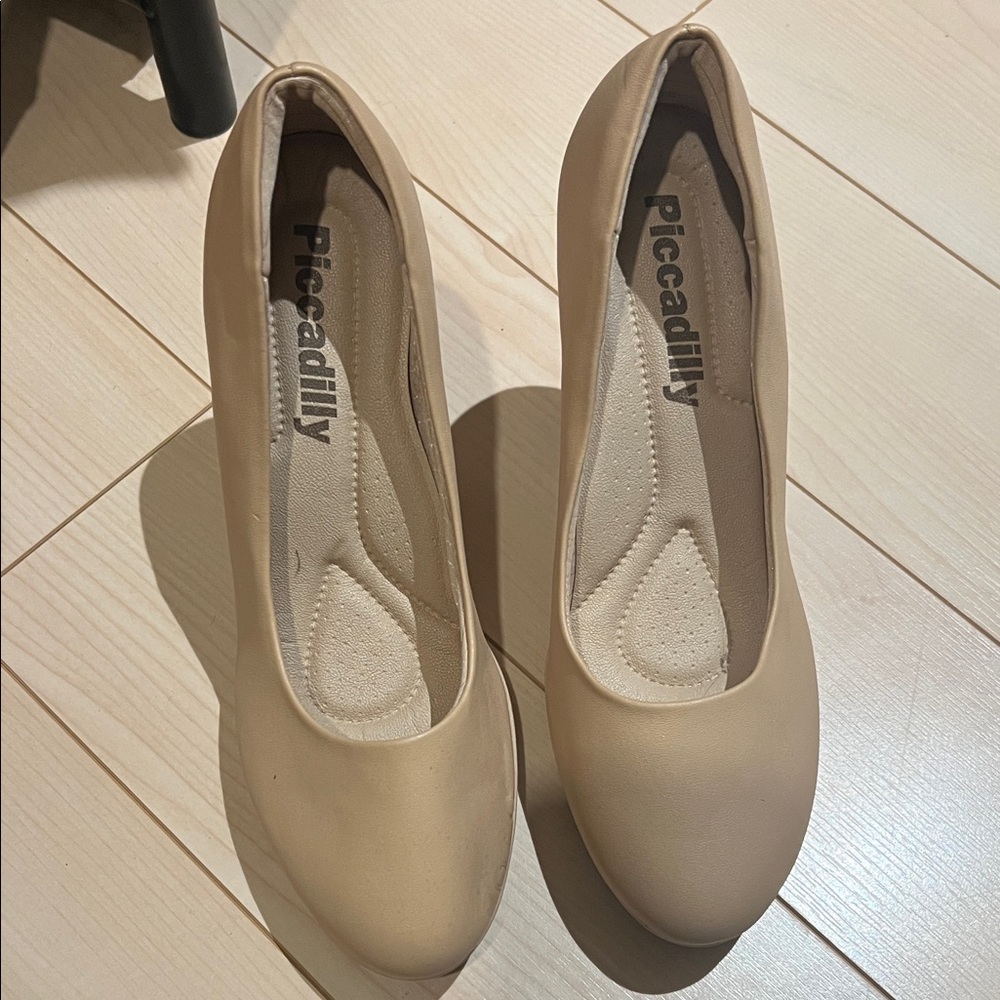 Women's Beige Heels